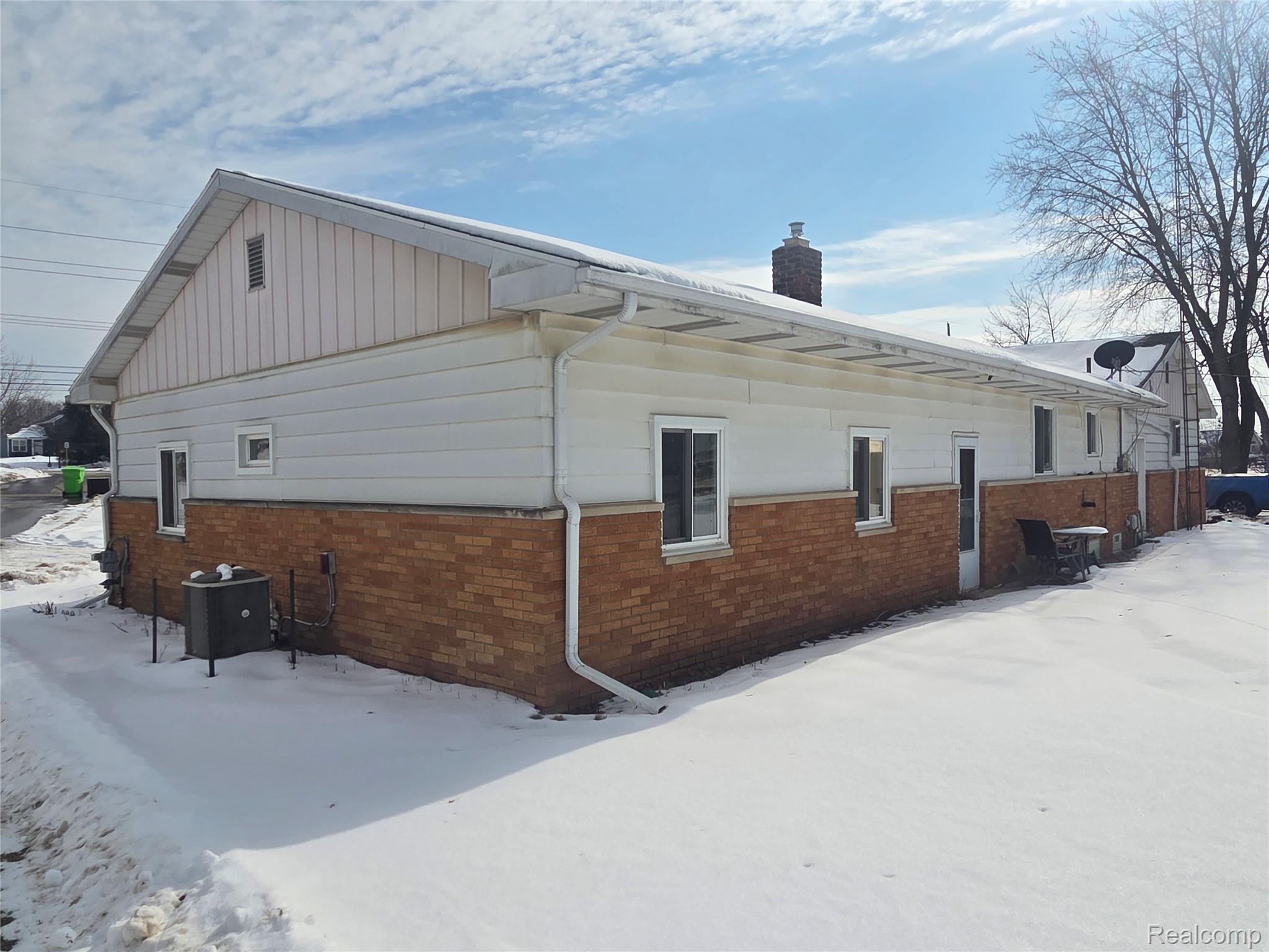 5016 S Old Us Highway 23