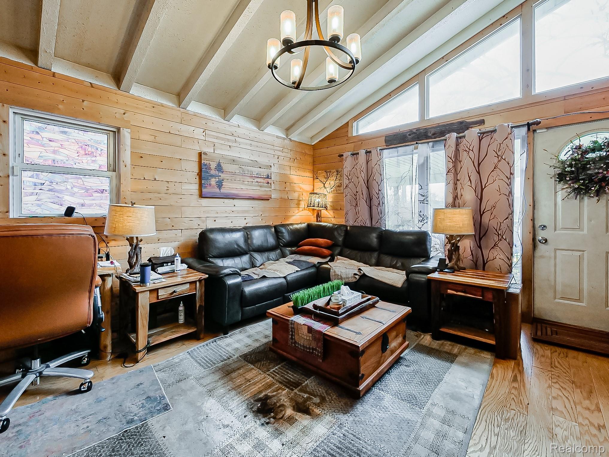 25038 Annapolis Street