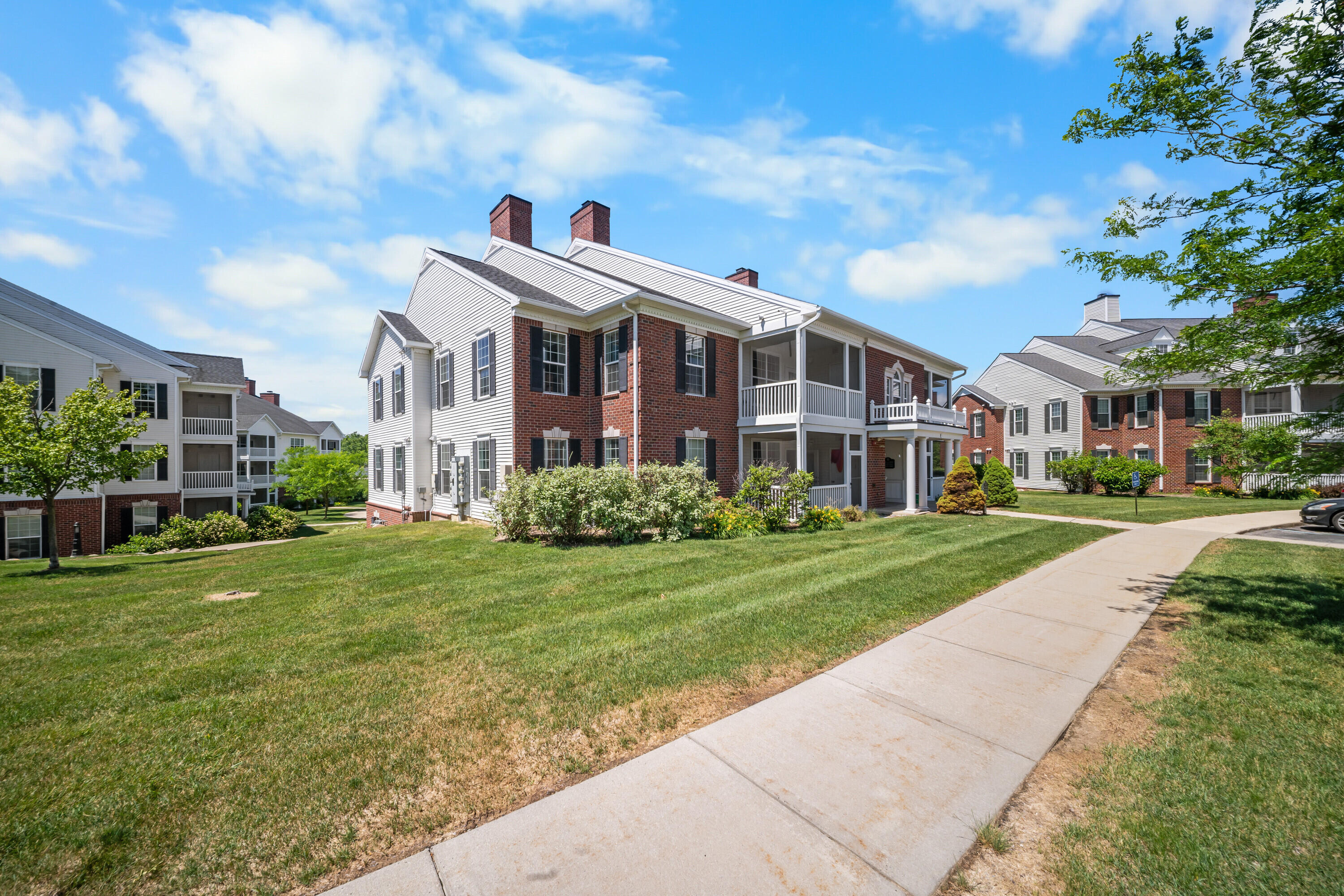1013 E Summerfield Glen Circle 45