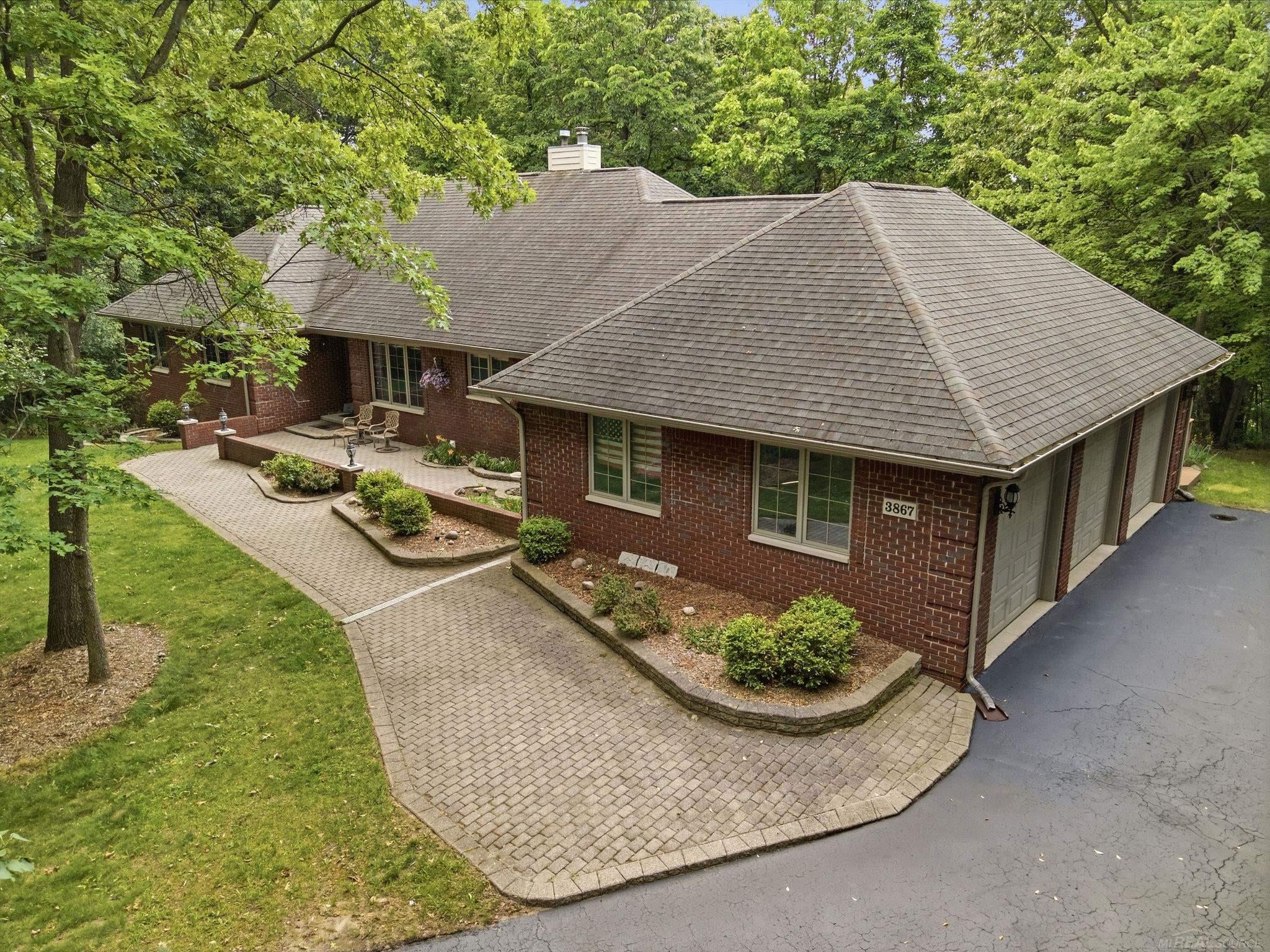 3867 Nutcracker Court