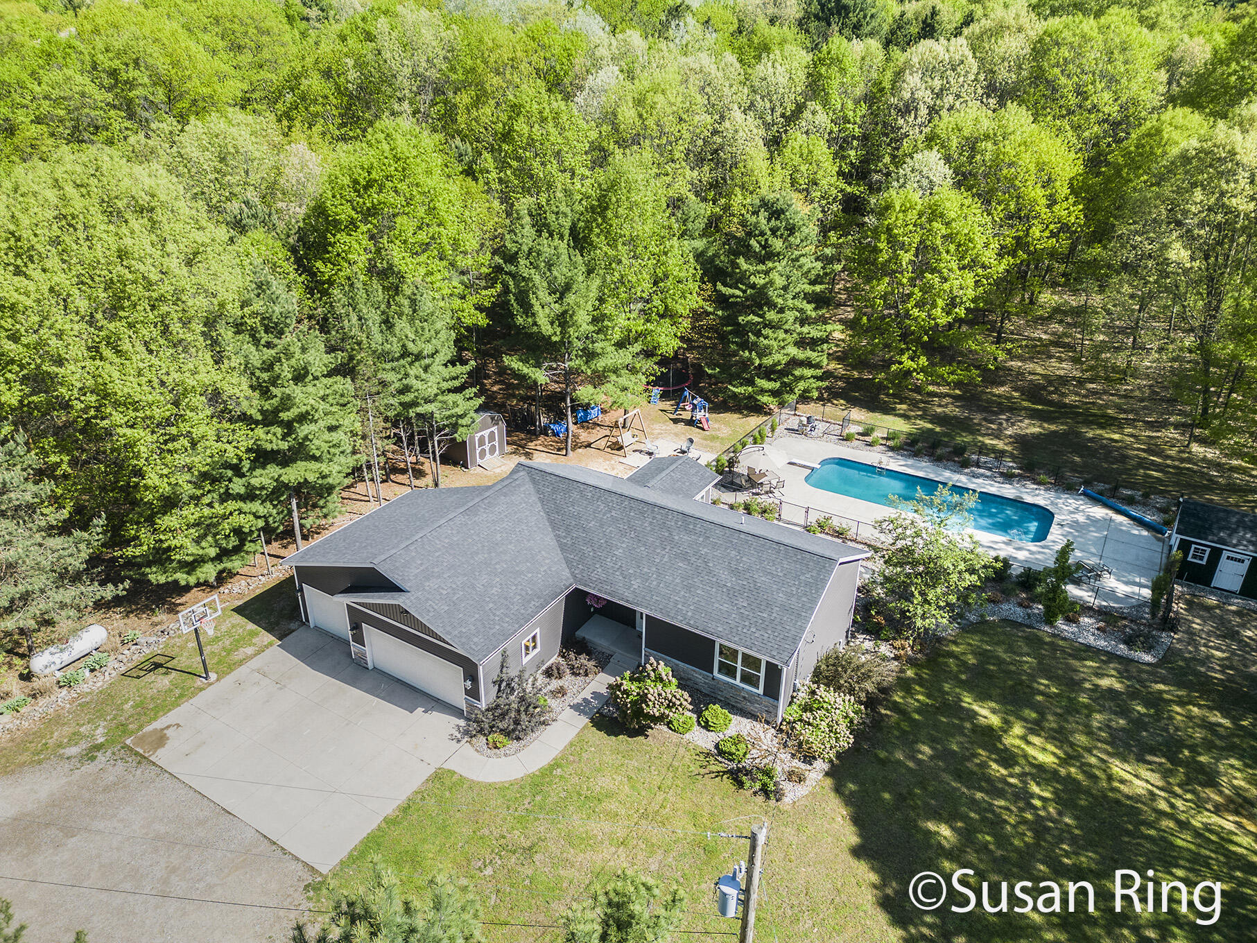 Algoma Township, Michigan 49341, United States, 3 Bedrooms Bedrooms, ,2 BathroomsBathrooms,Residential,Pending,144791