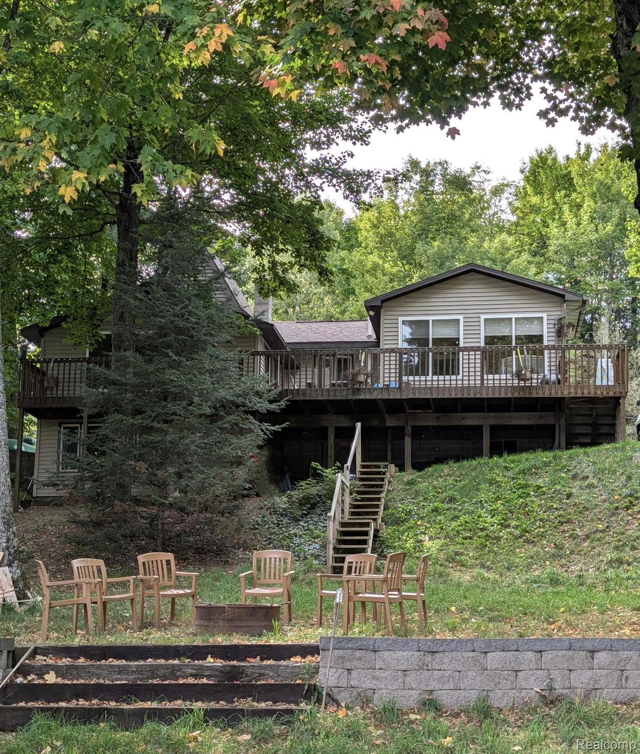 6906 Magpie Lane