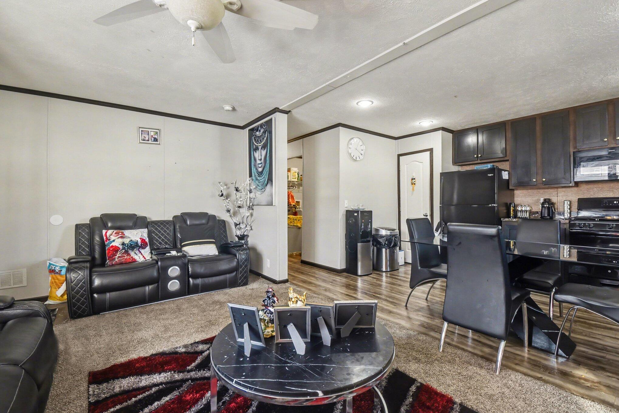 4743 Quebec Avenue SW