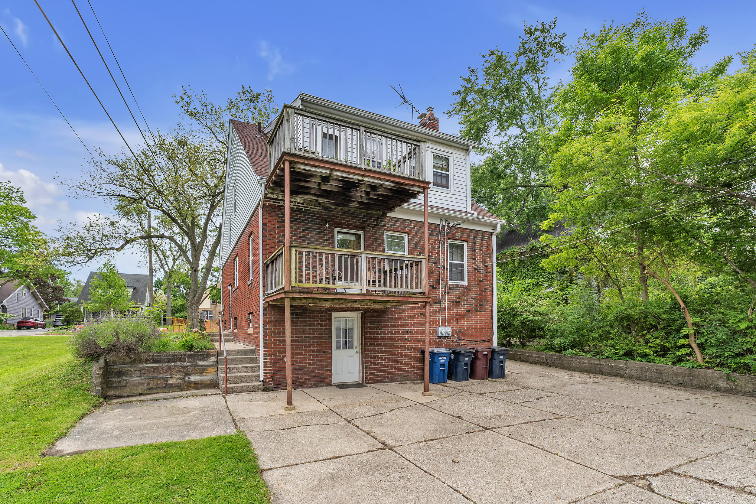 514 Pauline Boulevard
