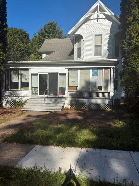 215 West Street Jonesville City MI 49250
