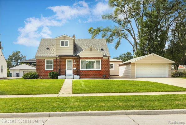 4105 DURHAM RD, ROYAL OAK, MI 48073 - Image 4c191054ccf07a2c39cc5426eeb88050/1629650568