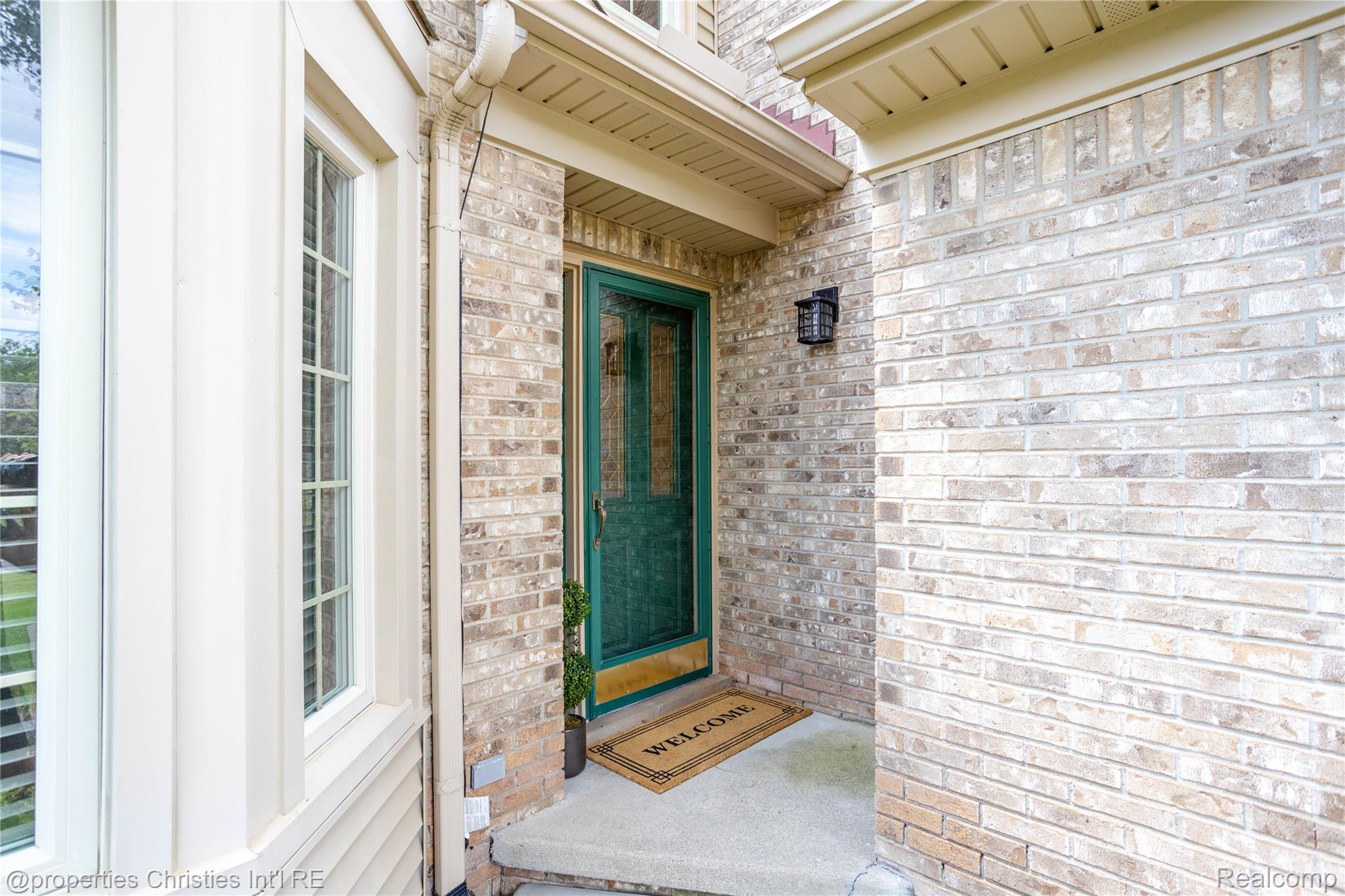 45330 Stonehedge Drive 2