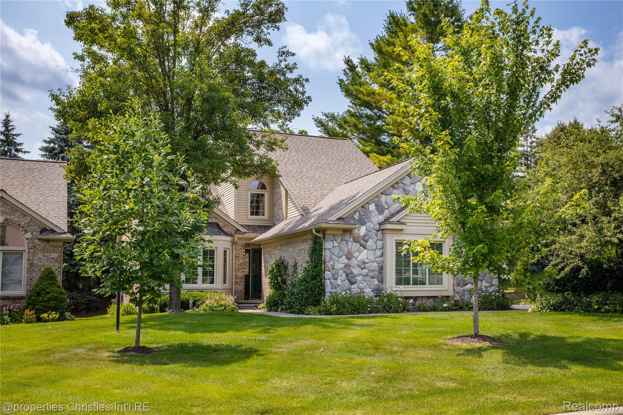 45330 Stonehedge Drive 2