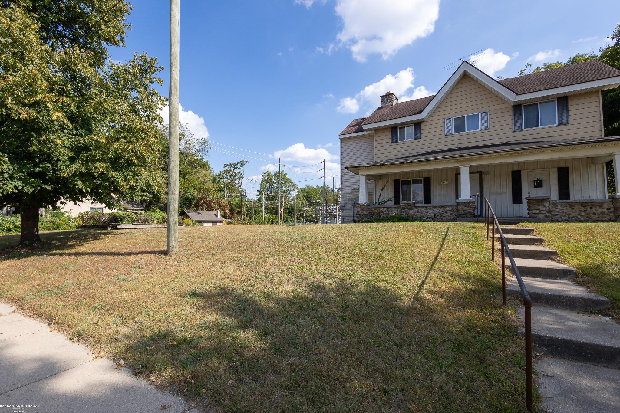 529 Orchard Lake Rd Road
