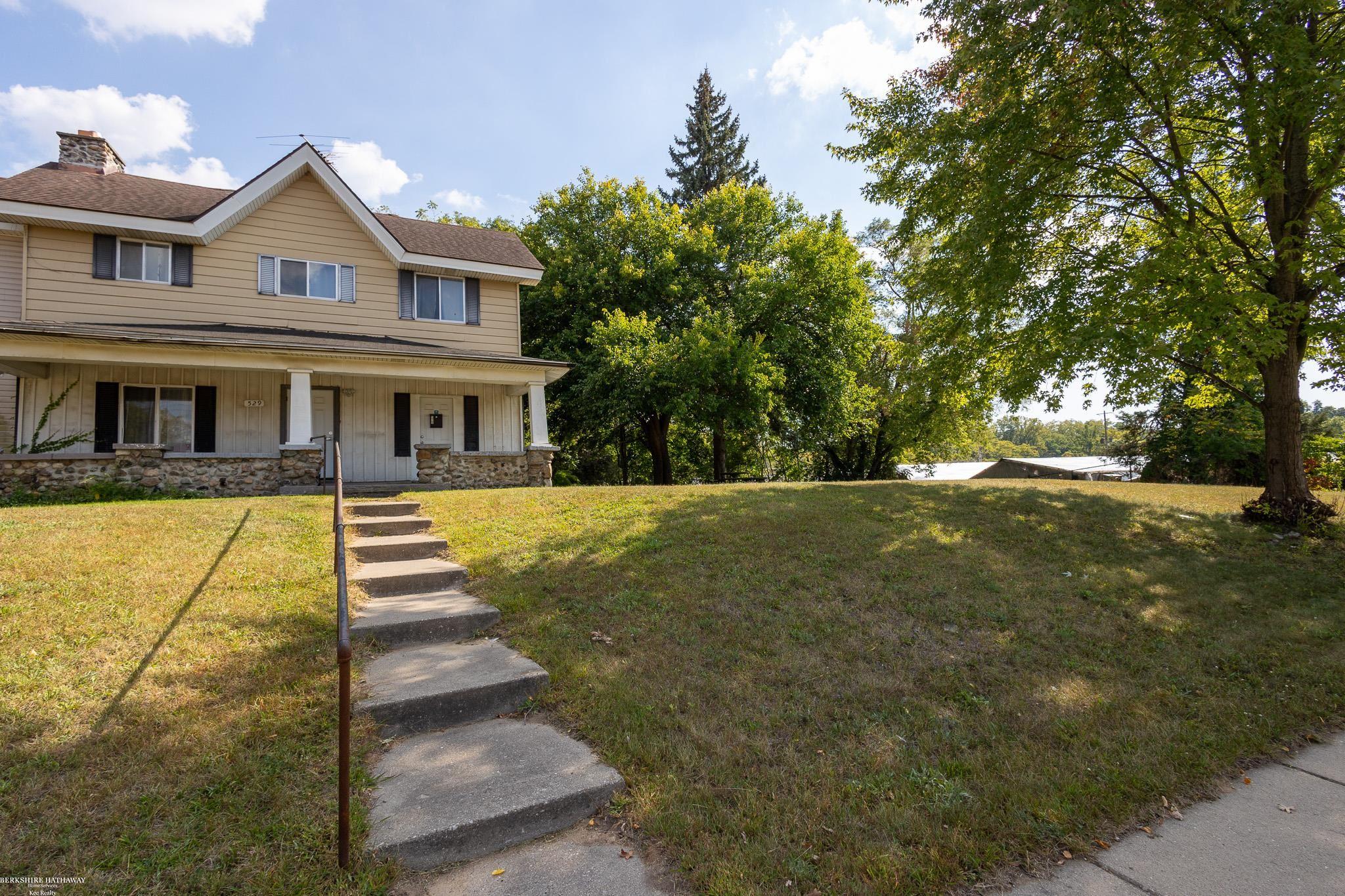 529 Orchard Lake Rd Road