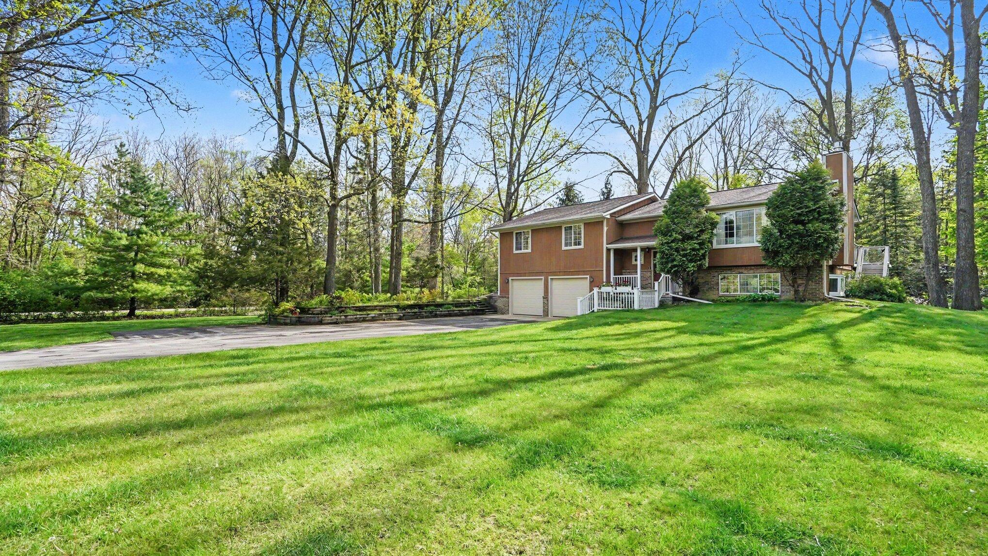 442 W Delhi Road