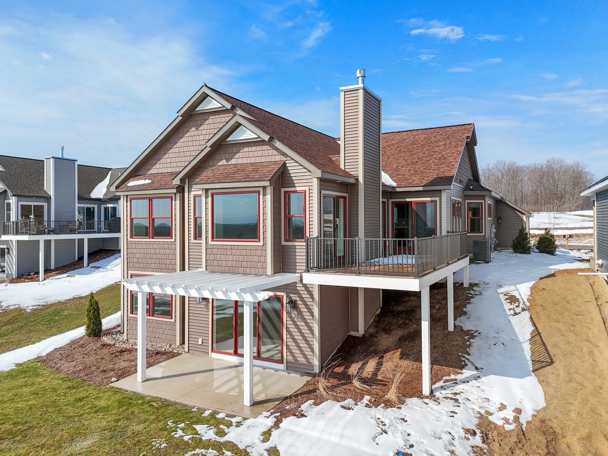 2808 W Crown Drive