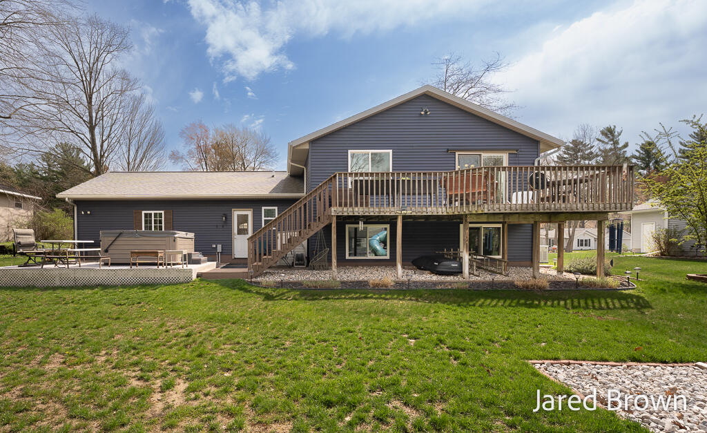 19159 Pine Grove Court