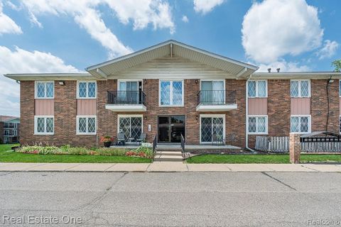 Photo of 54795 Shelby Road #87, Shelby Charter Township, MI 48316 (MLS # 20261049503)