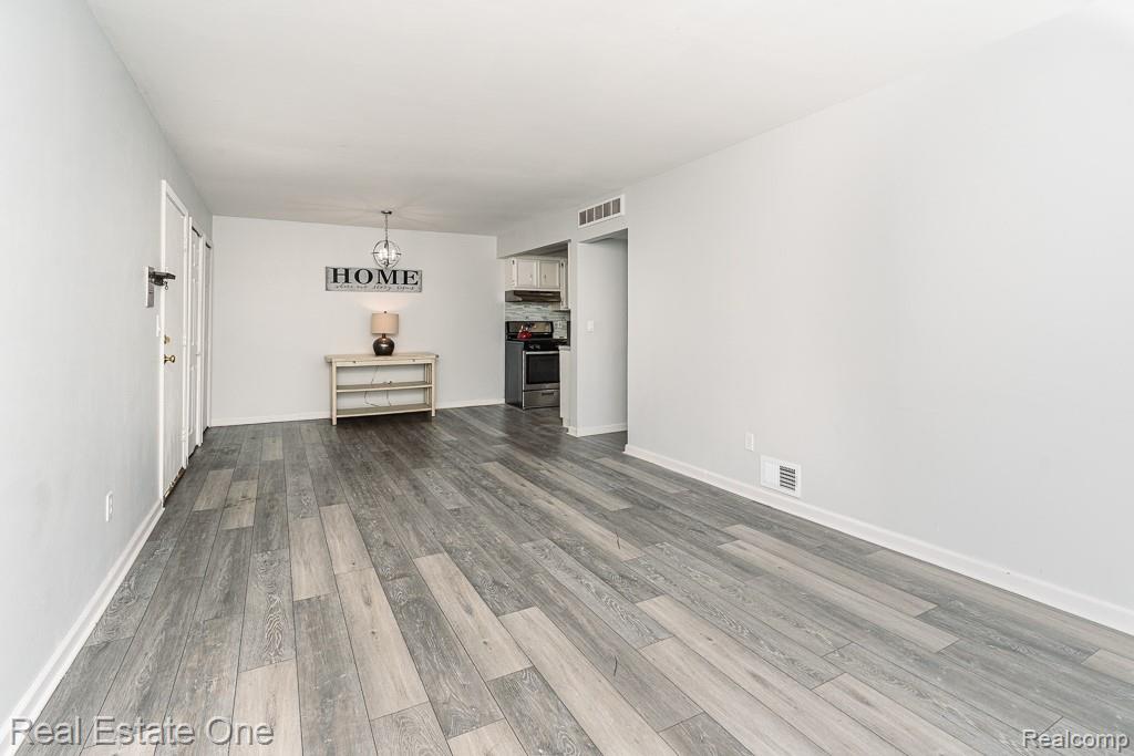 54795 Shelby Road 87
