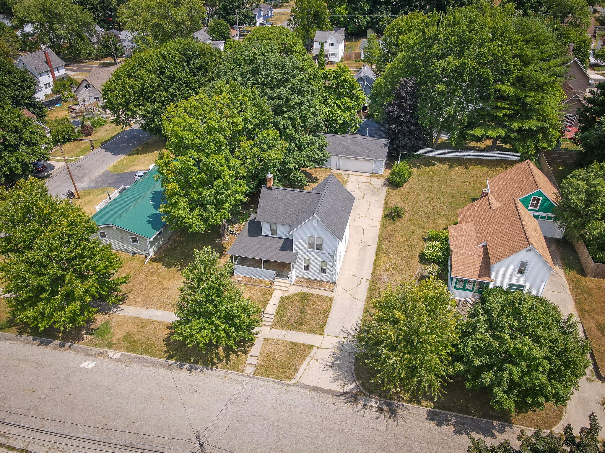 910 Pleasant Street