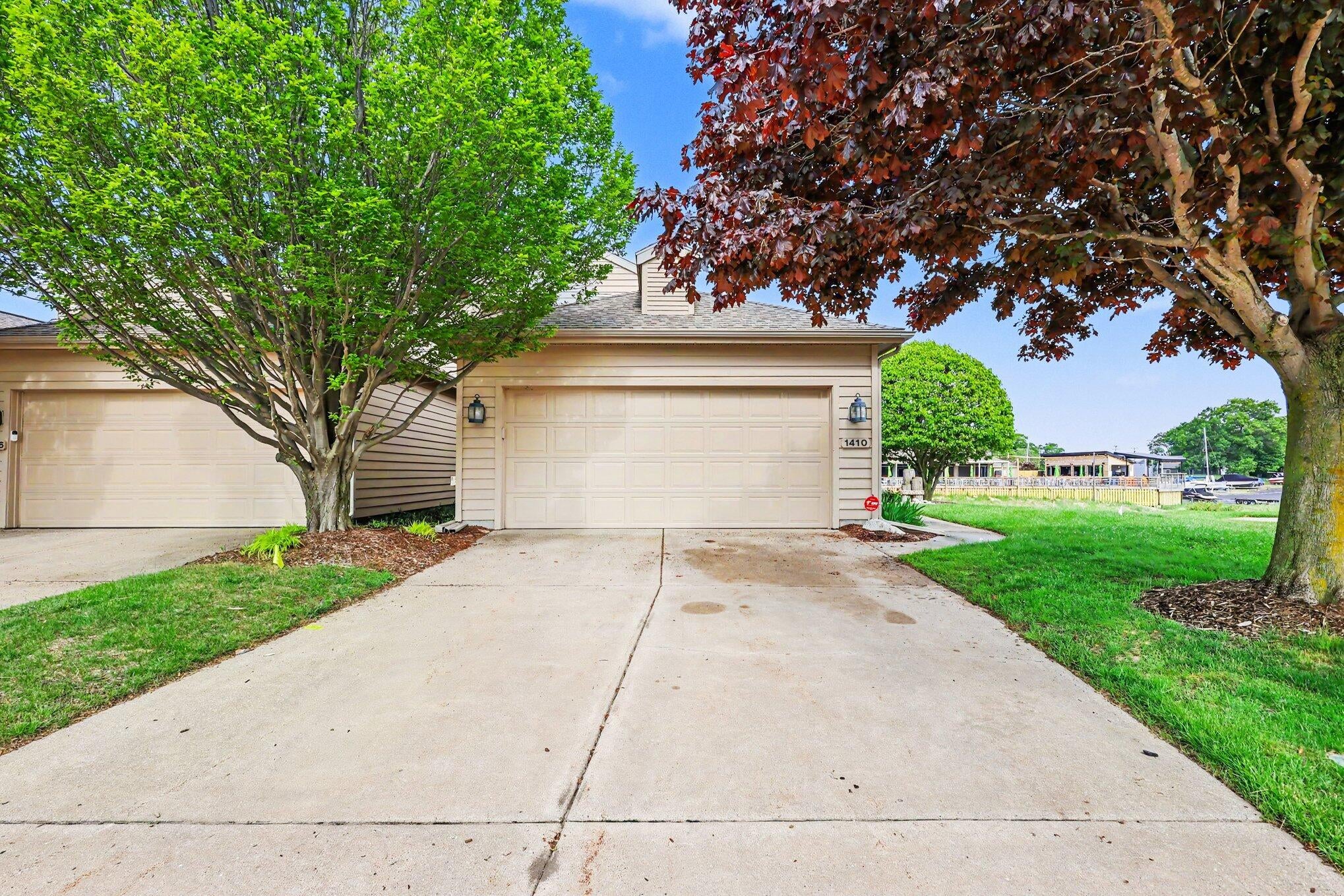1410 E Harbour Towne Circle # 12