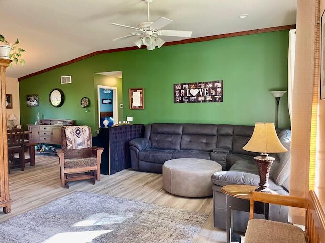 225 Glenwood Circle Circle