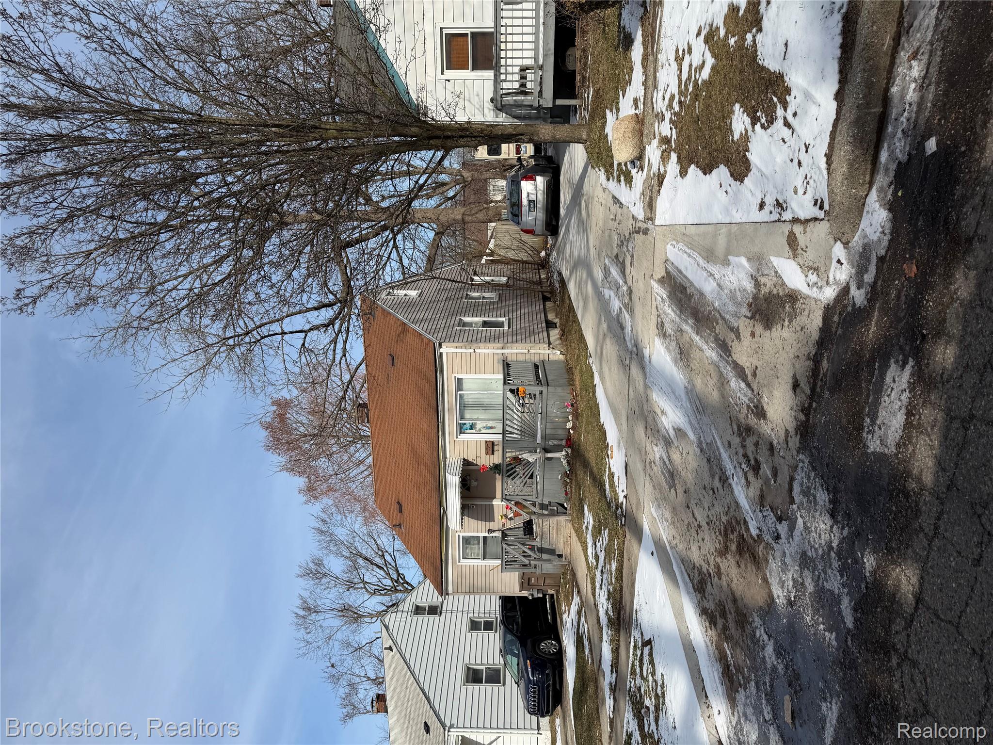 643 E Mansfield Avenue