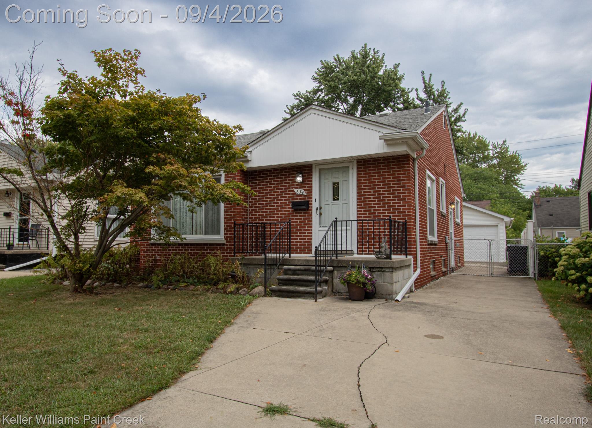 634 N Edison Avenue