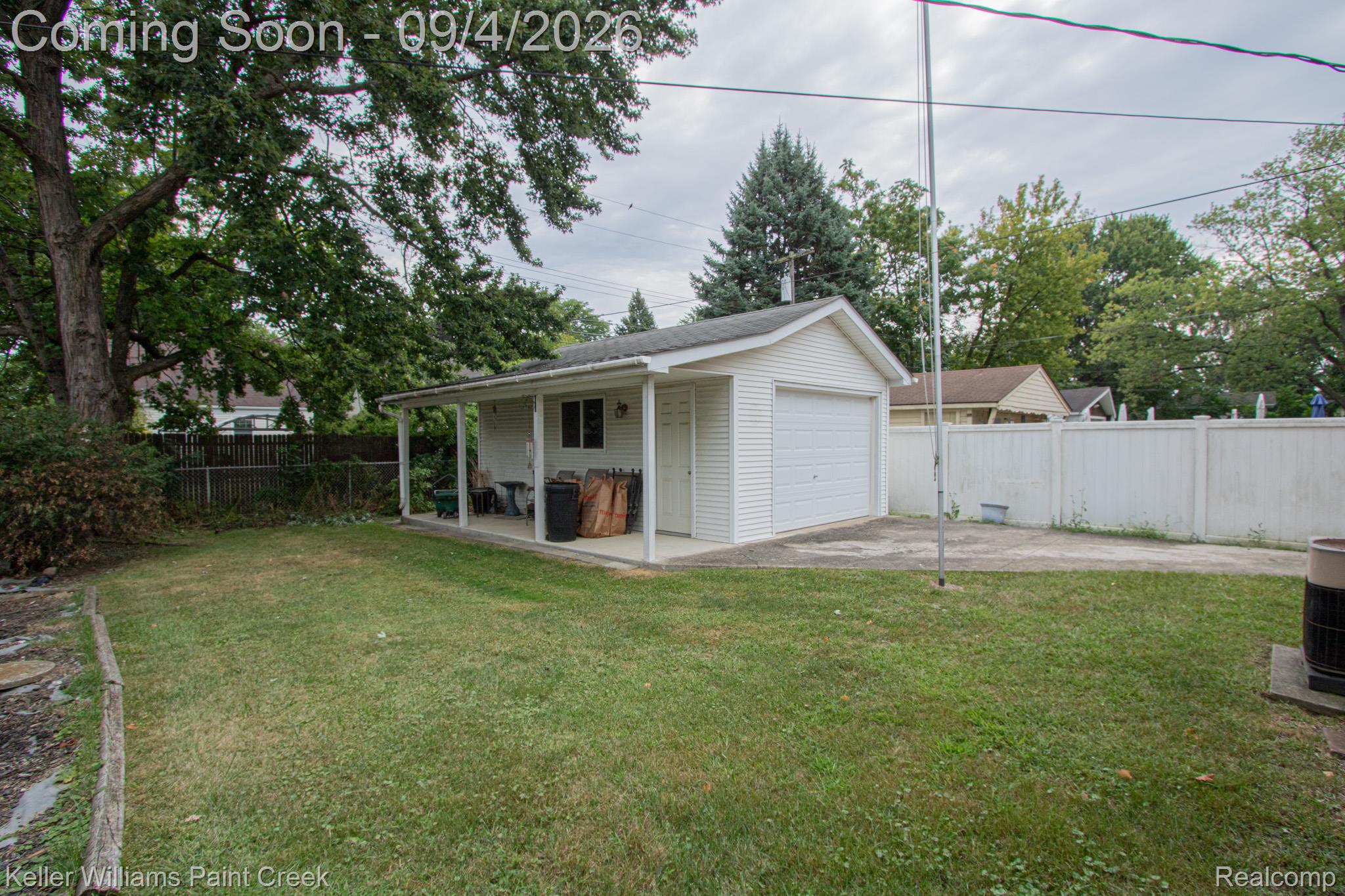 634 N Edison Avenue