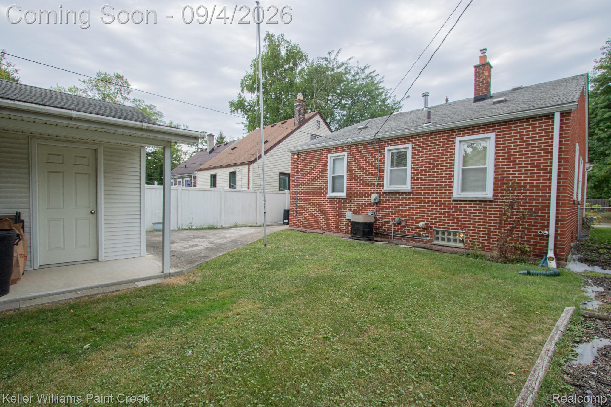 634 N Edison Avenue