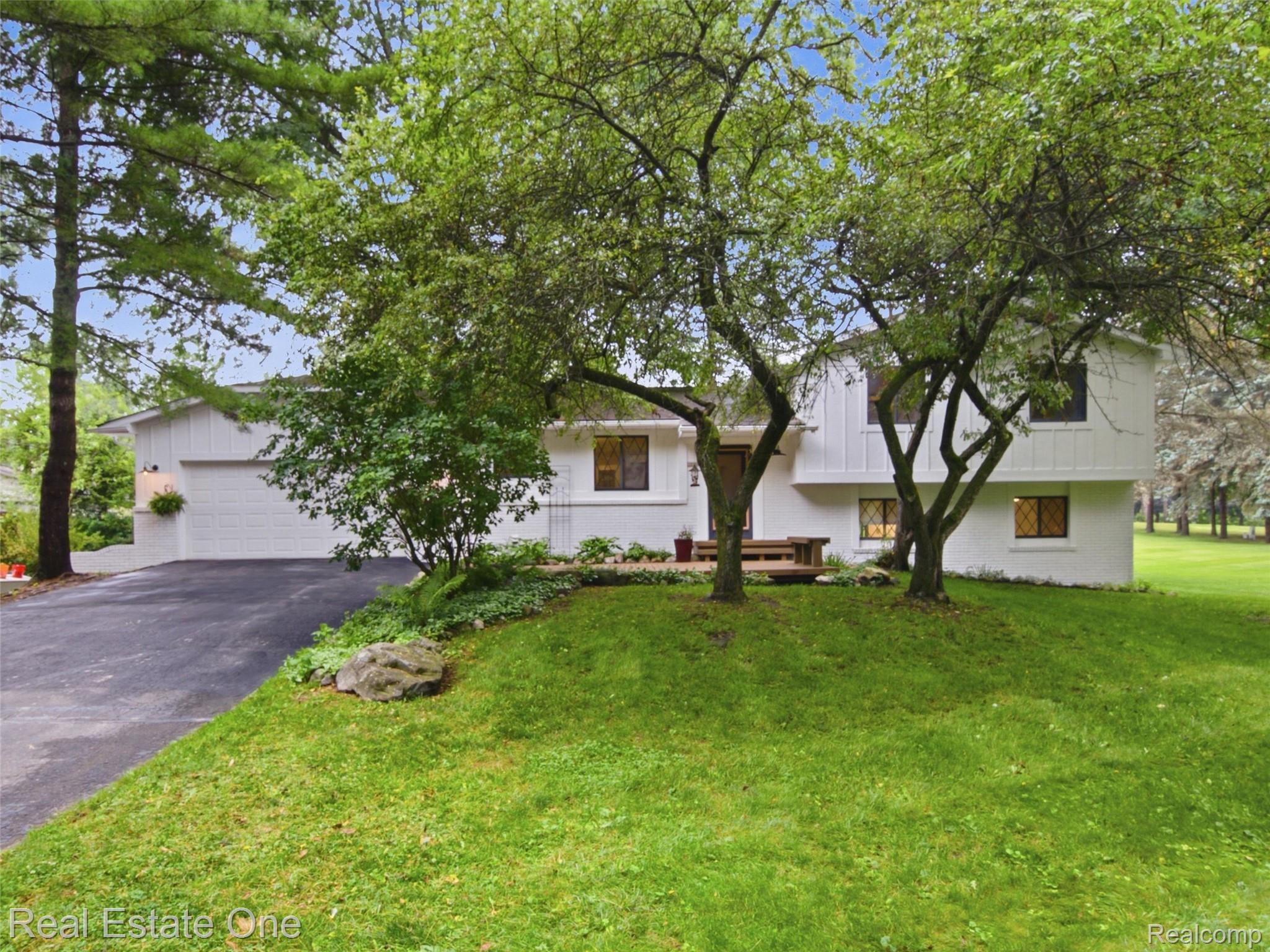 3206 Allen Road