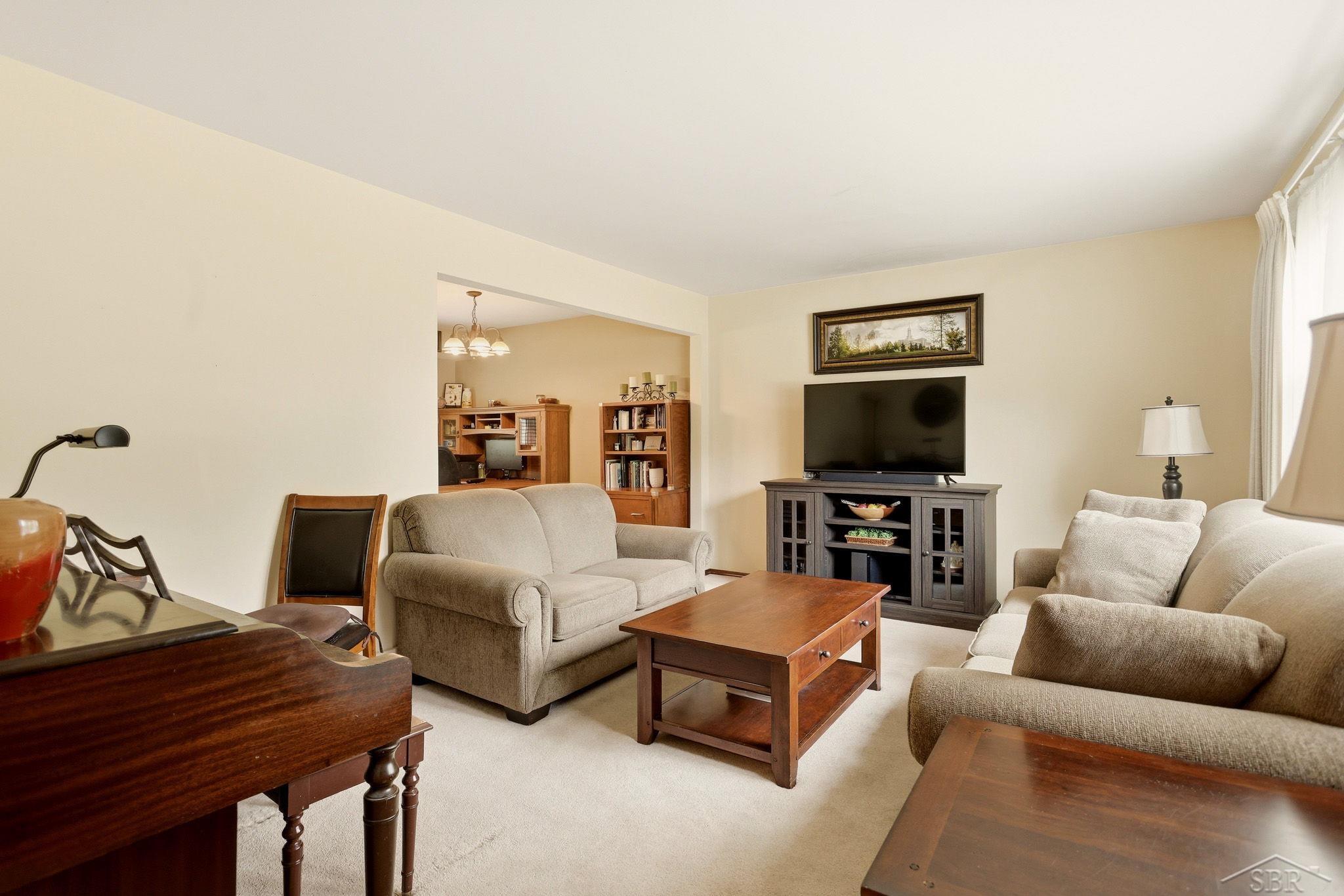 5873 Thistle Drive