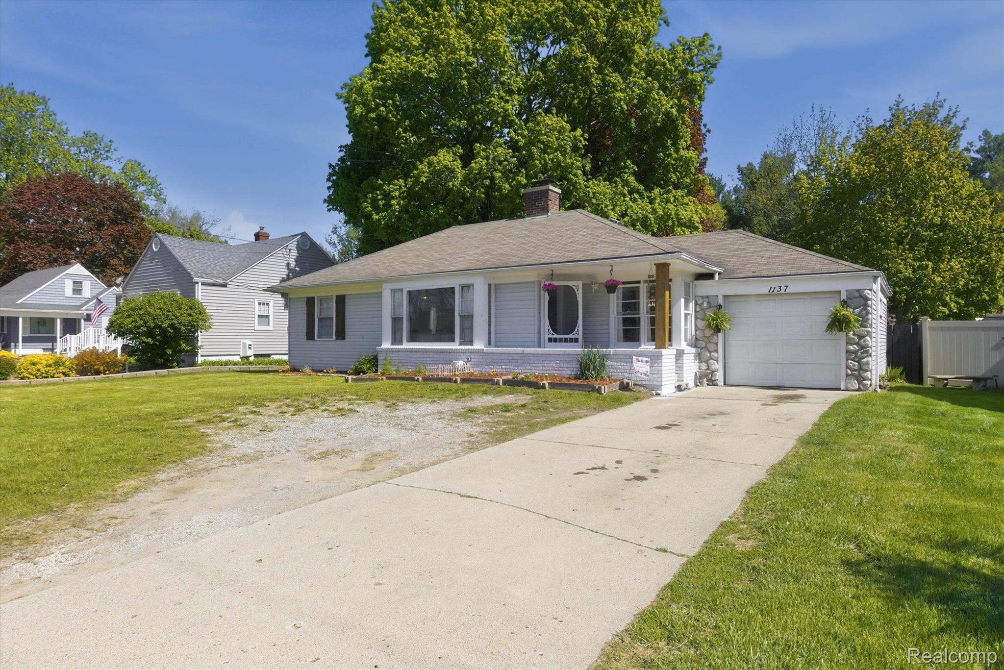 1137 E Main Street