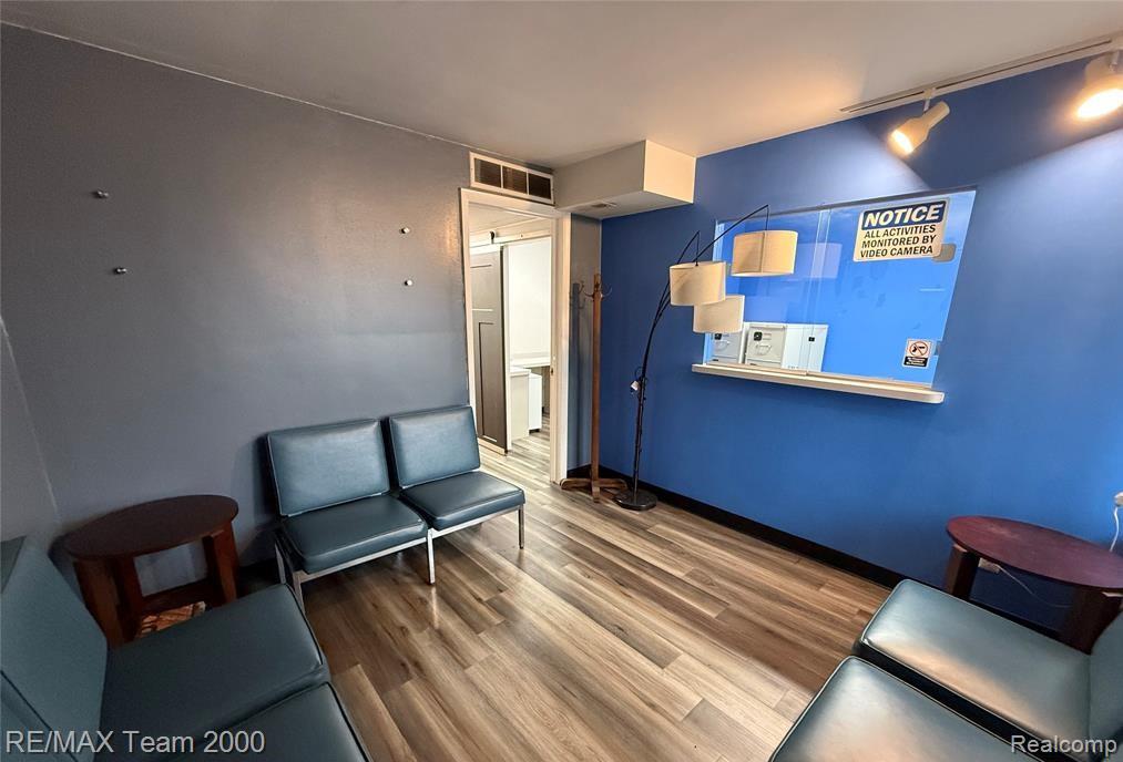 24326 W Warren Street