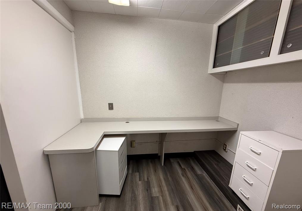 24326 W Warren Street