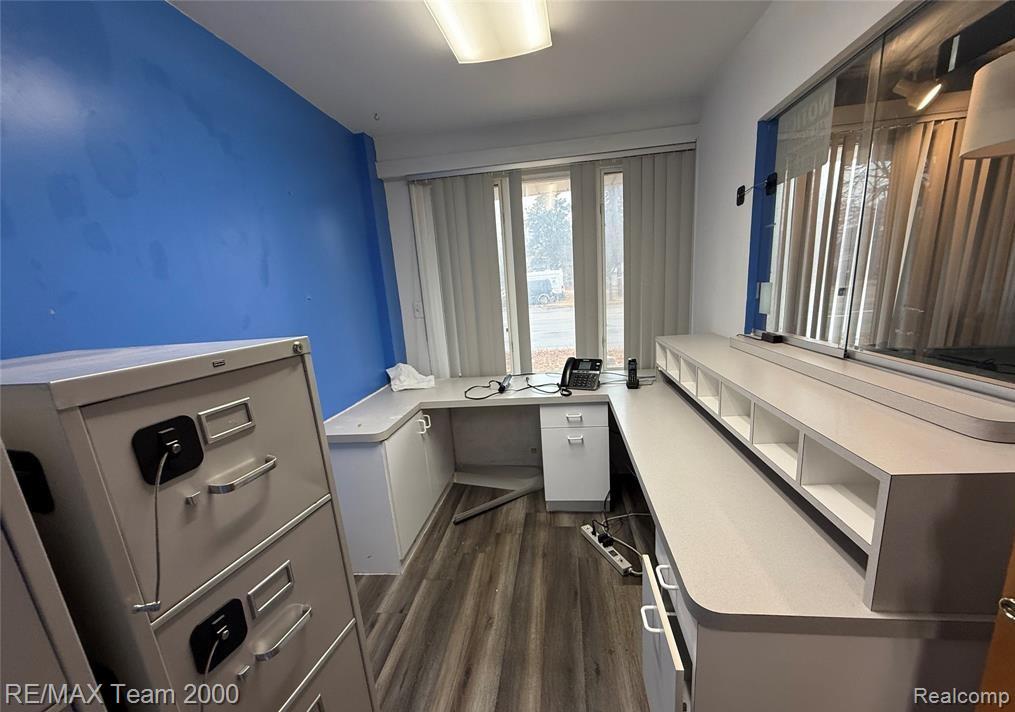 24326 W Warren Street