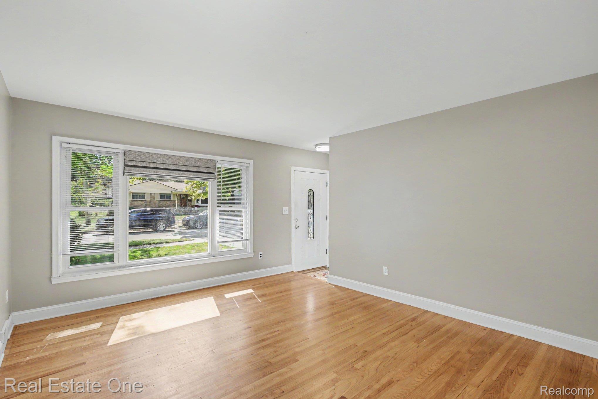 633 Rewold Drive