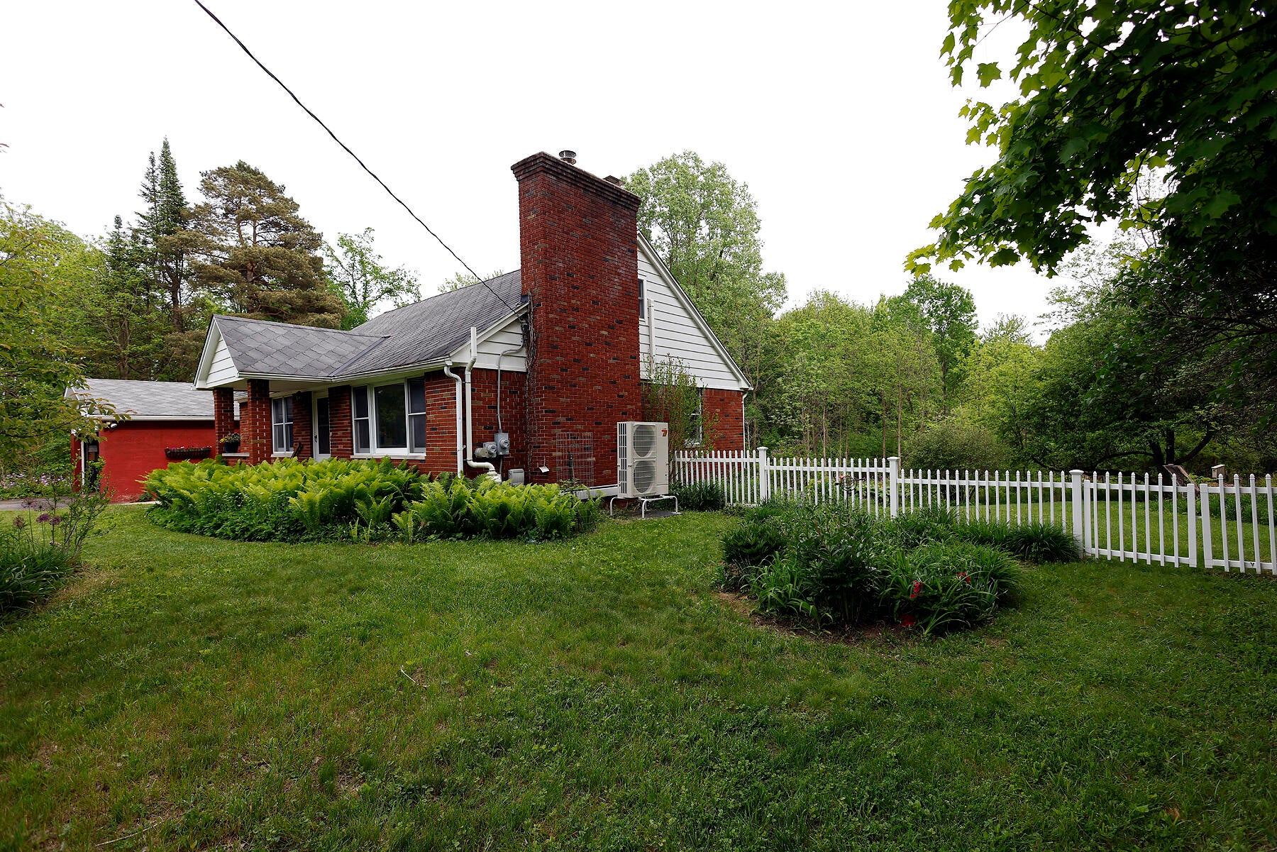 5801 N Territorial Road