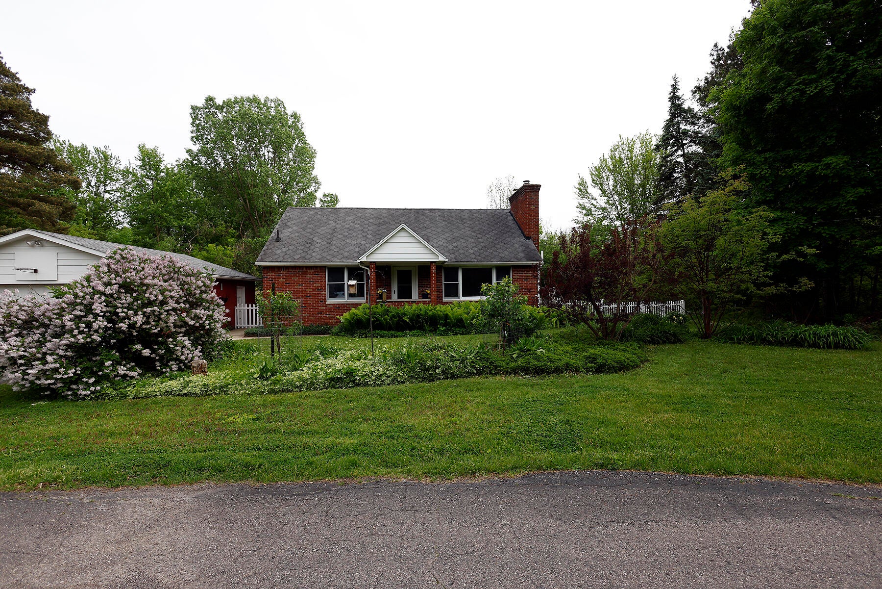 5801 N Territorial Road