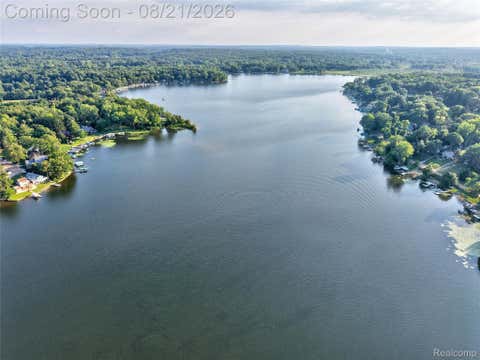 Tiny photo for 6220 Wertz, Springfield Charter Township, MI 48350 (MLS # 20261066824)