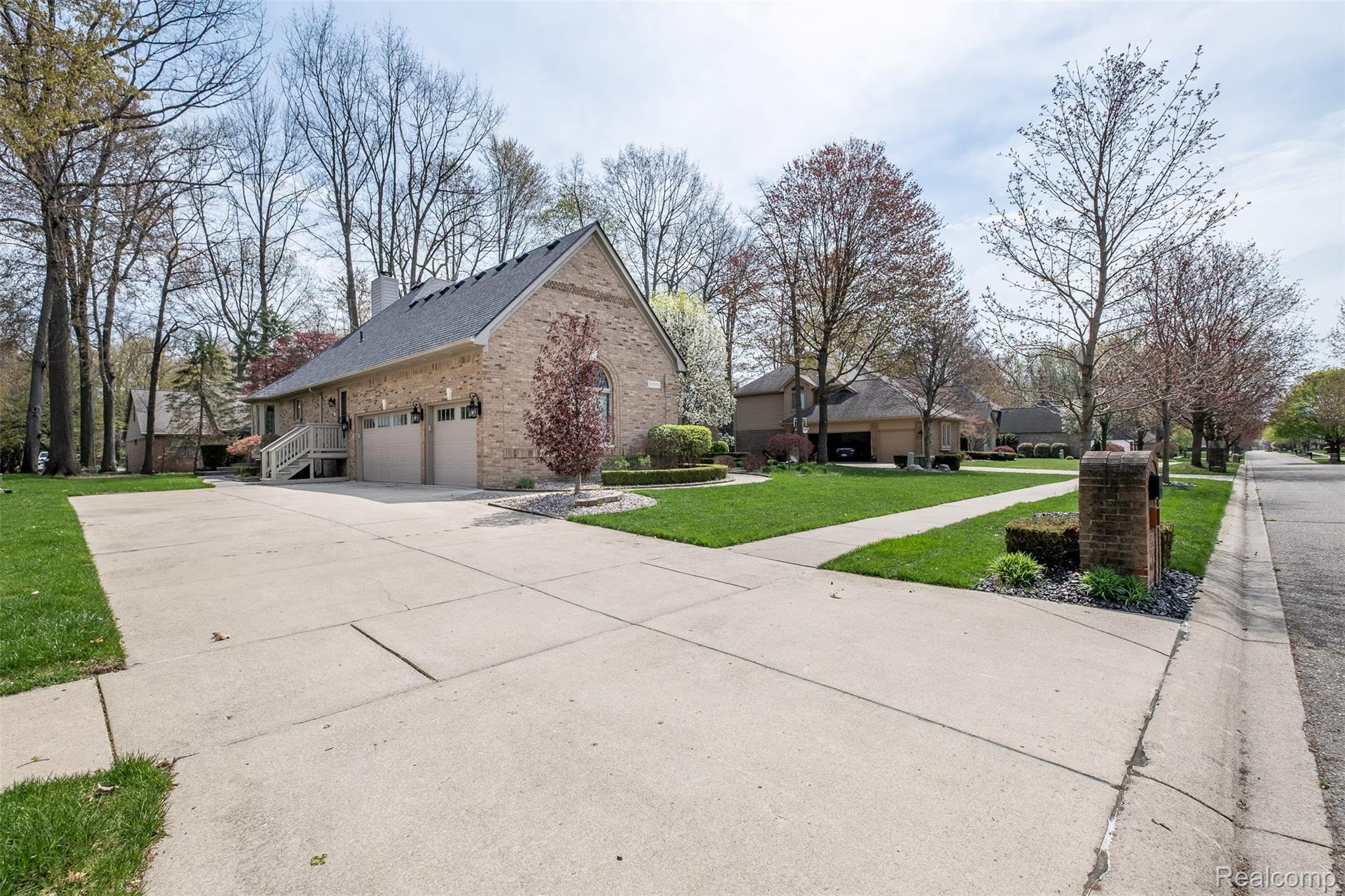53588 Oak Grove