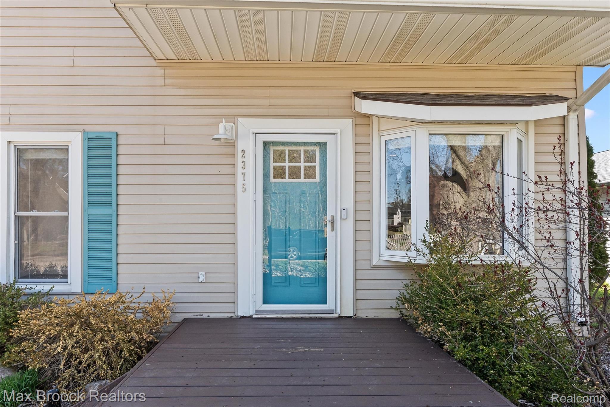 2375 Lakeside Drive
