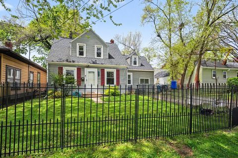 Photo of 2814 S Rose Street, Kalamazoo City, MI 49001 (MLS # 66026019529)