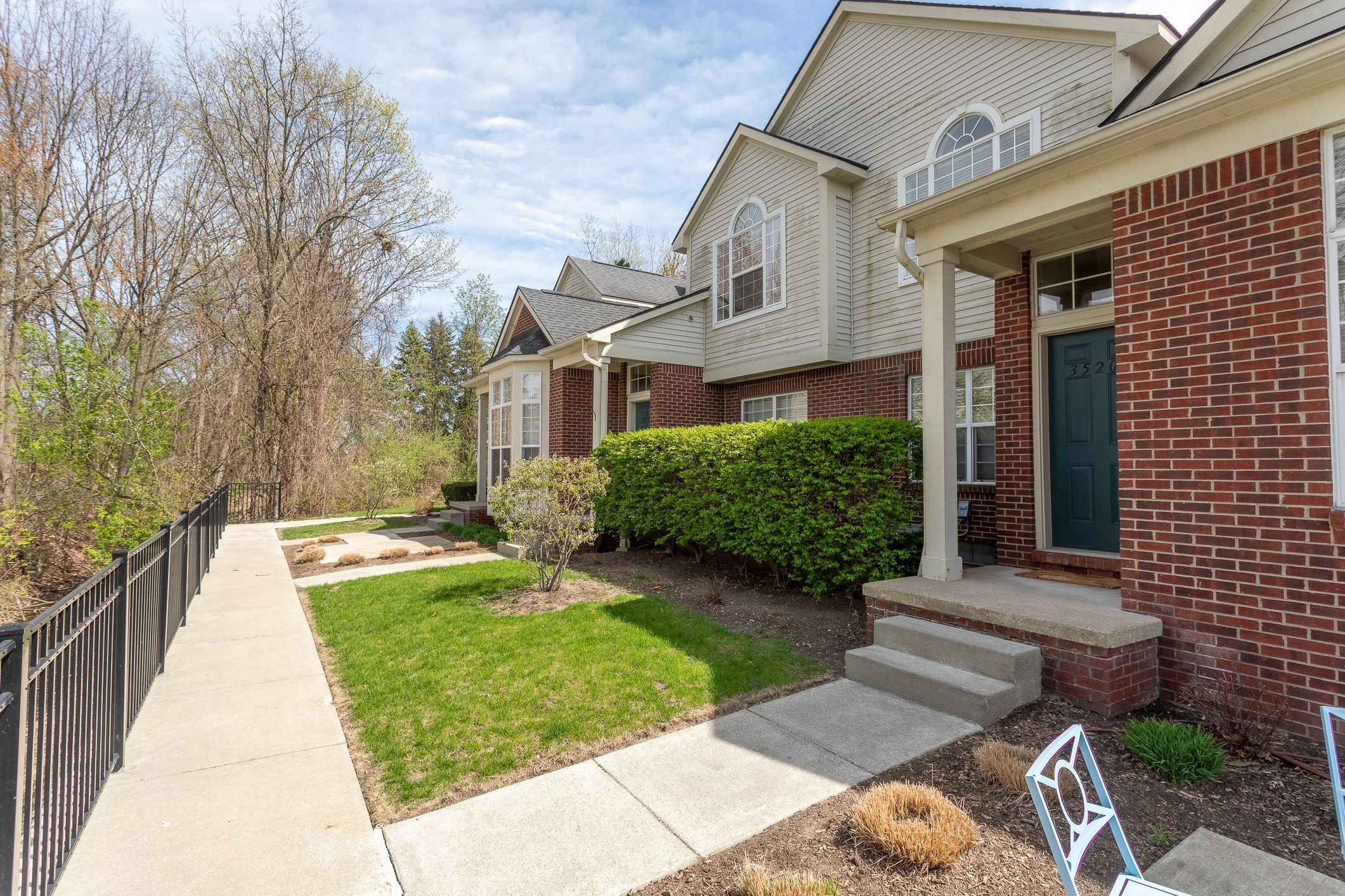 35202 EMMA Circle