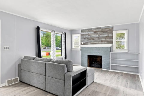 Tiny photo for 785 McGuigan Avenue, Benton Harbor City, MI 49022 (MLS # 69026045893)