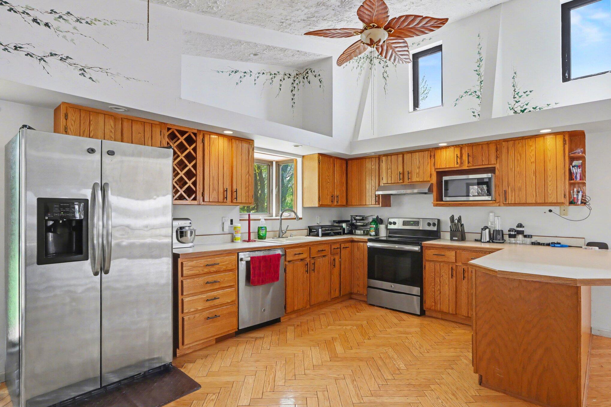 25951 Lantern Circle