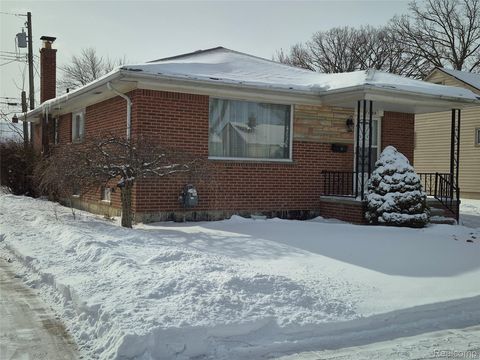 1689 Gregory Avenue Lincoln Park City MI 48146