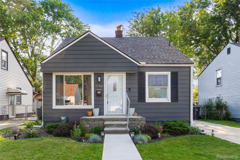 27728 Larchmont Street St Clair Shores City MI 48081