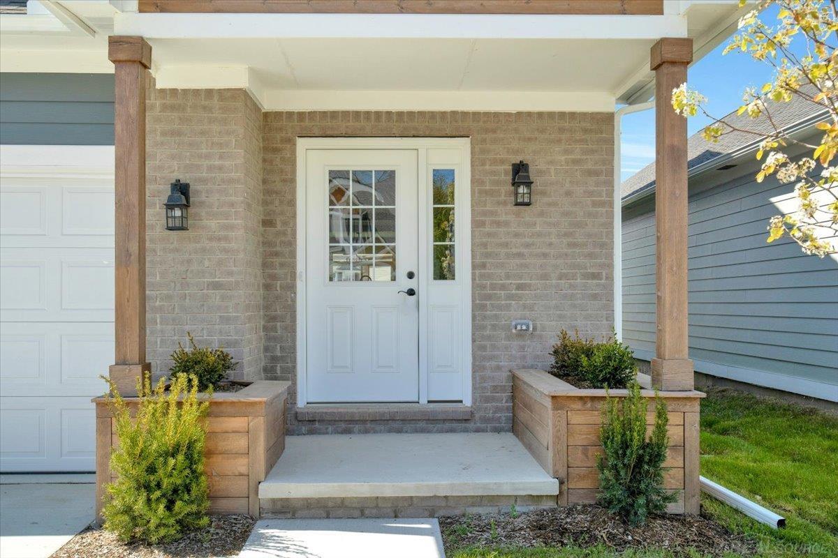 27621 Maryjane Lane E