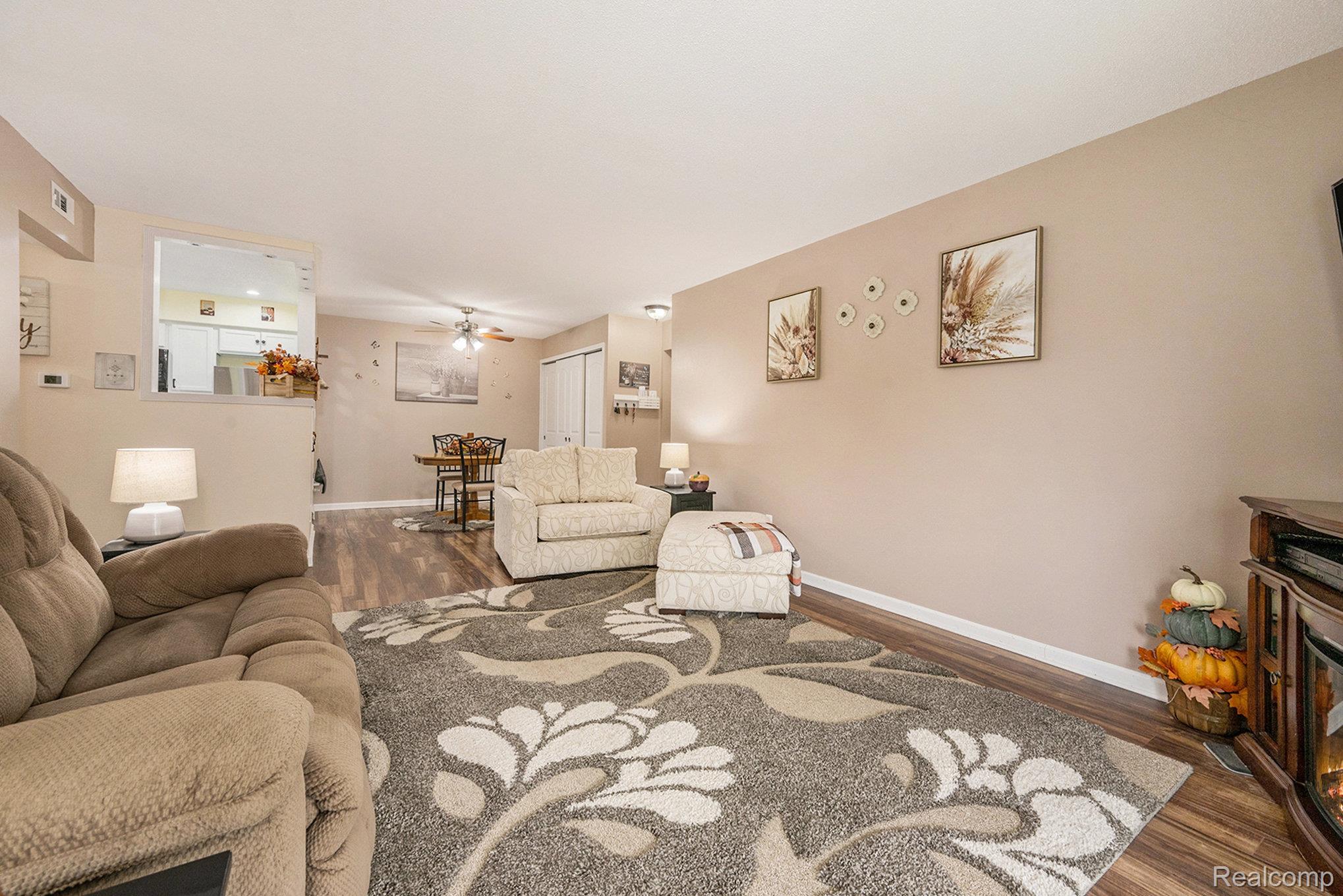 Livonia City, Michigan 48150, United States, 1 Bedroom Bedrooms, ,1 BathroomBathrooms,Residential,Active,233326