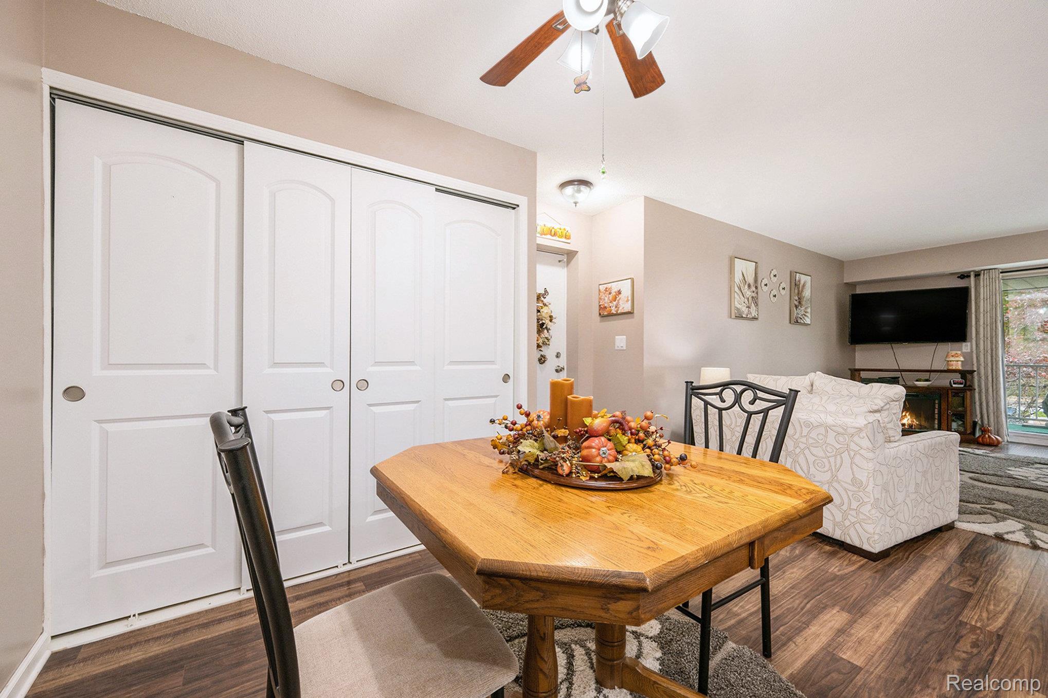 Livonia City, Michigan 48150, United States, 1 Bedroom Bedrooms, ,1 BathroomBathrooms,Residential,Active,233326