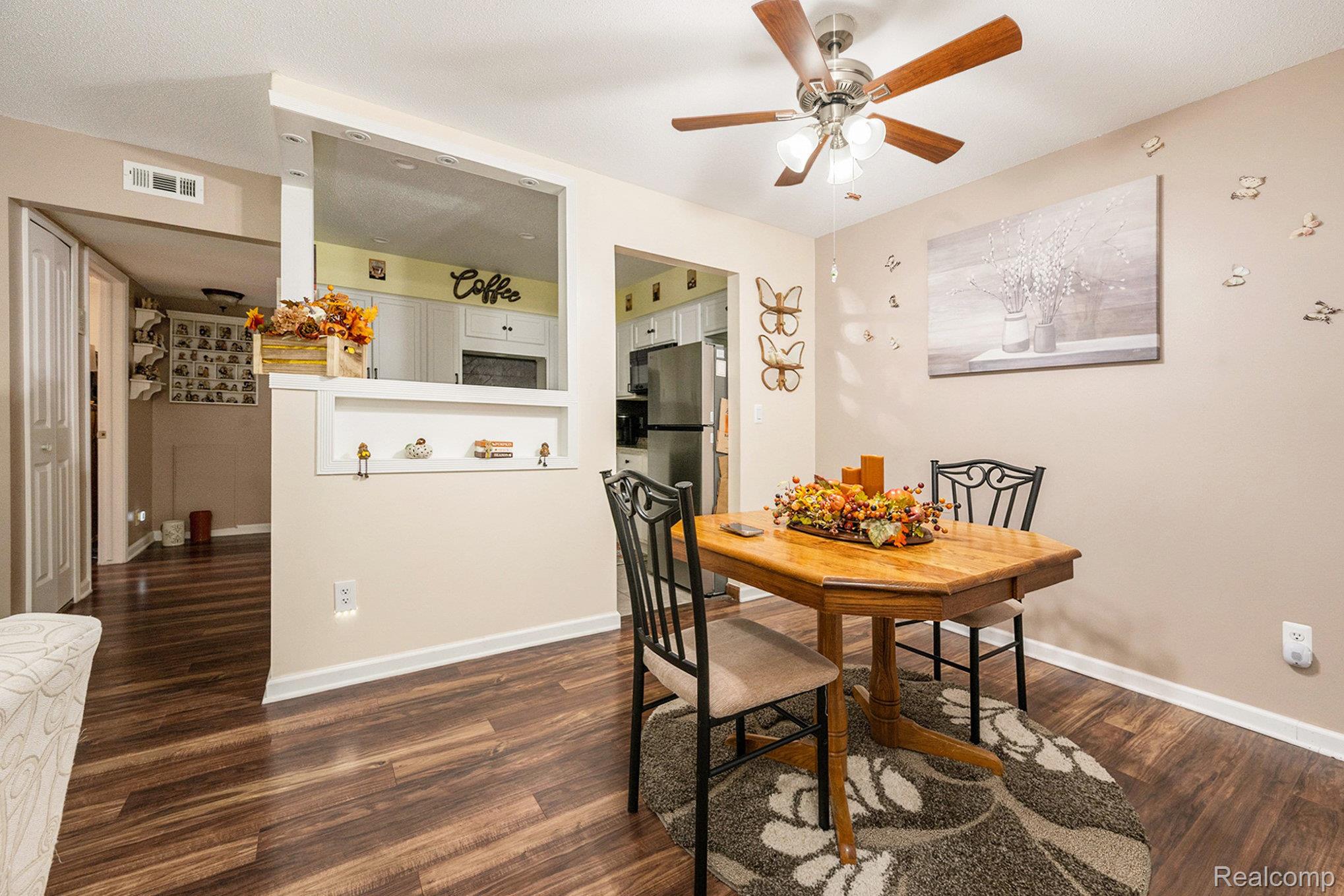 Livonia City, Michigan 48150, United States, 1 Bedroom Bedrooms, ,1 BathroomBathrooms,Residential,Active,233326