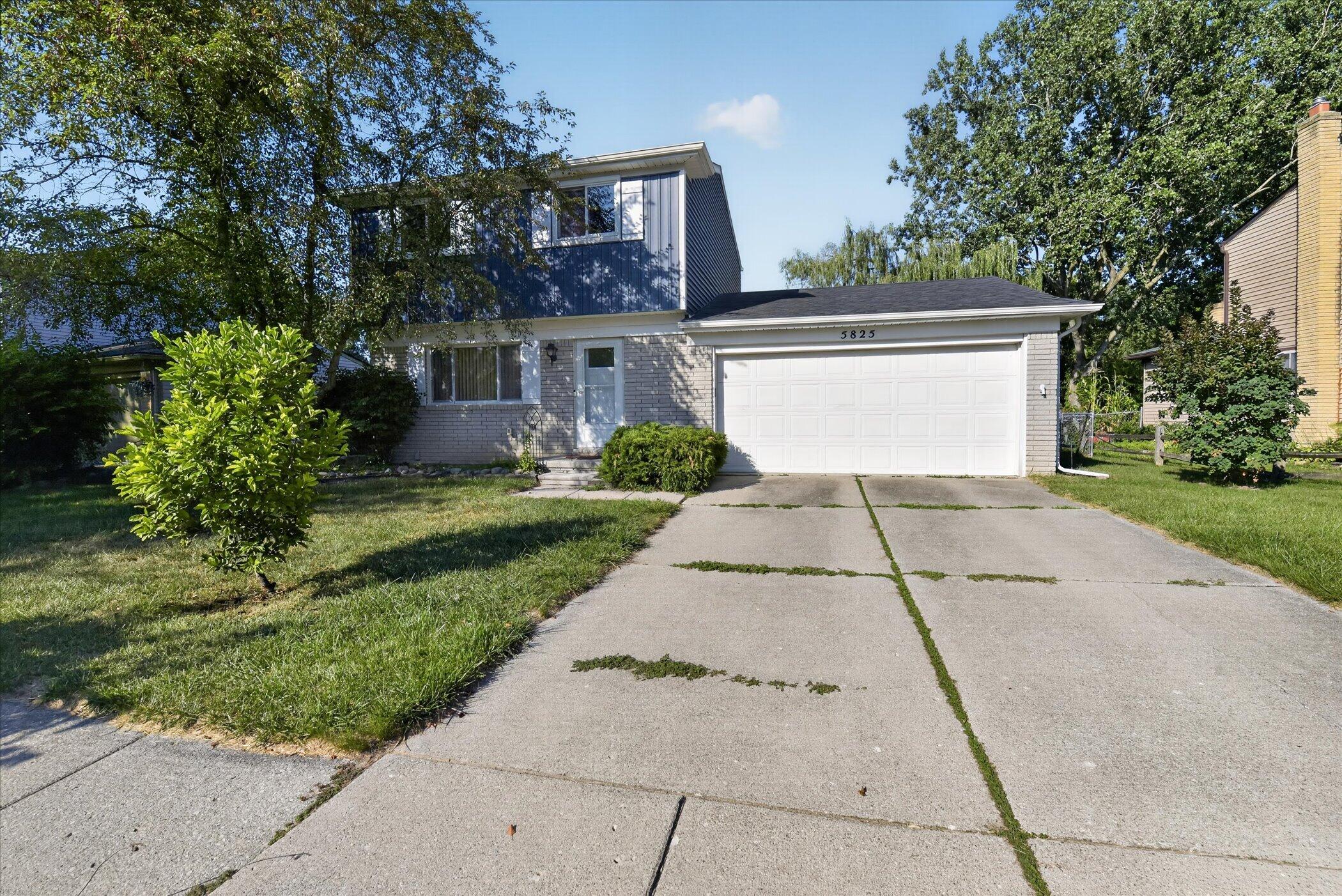 5825 Huntington Avenue