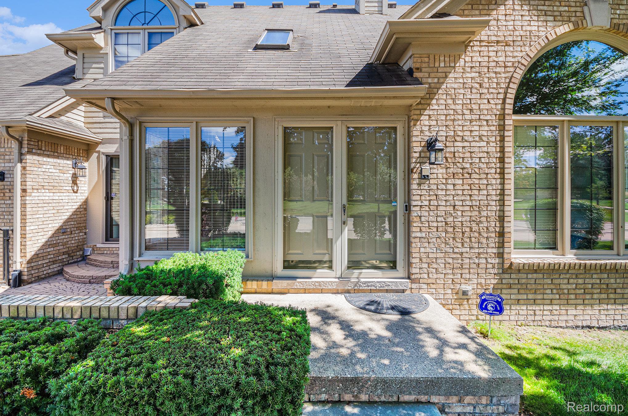 16816 Pebble Court
